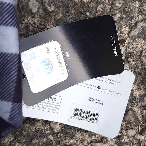 Men's Eagles  Slippers - Picture 4 of 5